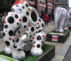 London Elephant Parade, Leicester Square Wallpaper