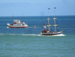 Yorkshire Bell, pirate ship Bridlington Wallpaper