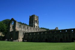 Fountains Abbey. North Yorks. Wallpaper