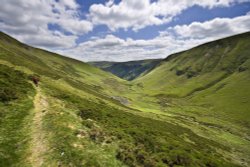 Valley Beneath the Berwyns Wallpaper