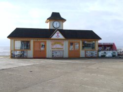 Clacton-on-Sea Pier Wallpaper