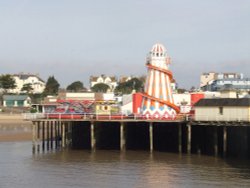 Clacton-on-Sea Pier Wallpaper