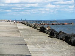 Sea Defences and Groins Wallpaper