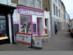 Ice Cream Parlour Wallpaper