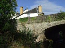 The Bridge End Inn, Crickhowell Wallpaper