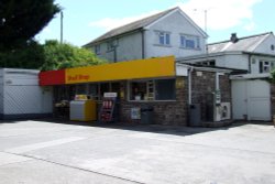 Shell Garage, Crickhowell Wallpaper