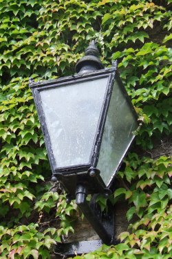 Temple Bar Inn, Outside Lamp