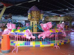 Amusements near Clacton-on-Sea Pier Wallpaper