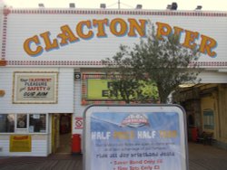 Clacton-on-Sea Pier Wallpaper