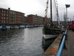 tall ships The Swan Wallpaper