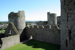 Kidwelly Castle Wallpaper