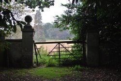 Nice gateposts, shame about the gate! Wallpaper