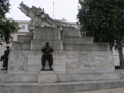 The Royal Artillery Memorial Wallpaper