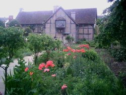 Stratford upon Avon - Shakespeare's Birthplace Wallpaper