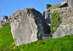 Castle ruins Wallpaper