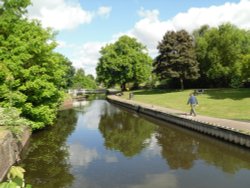 The canal in Droitwich Wallpaper