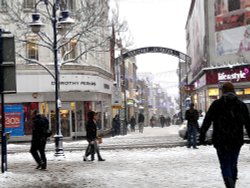 A snowy day in Gravesend town centre Wallpaper