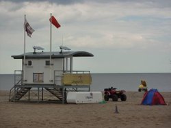 SKEGNESS LIFEGUARD STATION 2011 Wallpaper