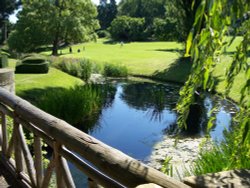 Hever Castle.... the Bridge Wallpaper