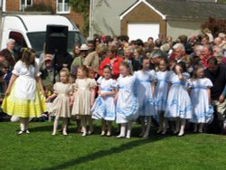 Downton Cuckoo Fair – Preparing for the Maypole dancing. Wallpaper