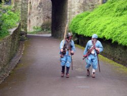 Civil War Soldiers. A pikeman and a musketeer. Wallpaper