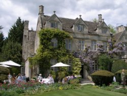 Barnsley House Wallpaper