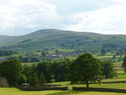 View of Hawes. Wallpaper