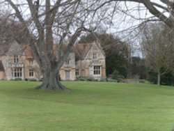 RUSHDEN HALL PARK Wallpaper