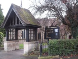 IRTHLINGBOROUGH CHURCH Wallpaper