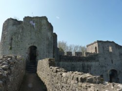 Chepstow Castle Battlements Wallpaper