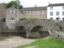 Start of Kirkby Stephen walk via Podgill Viaduct Wallpaper