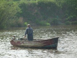 Fishing on the river Avon in Tewkesbury Wallpaper