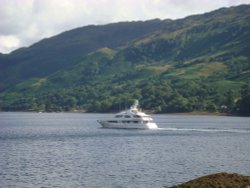 Boating on Loch Duich Wallpaper