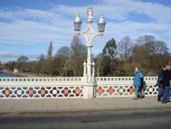 Lendal Bridge Wallpaper