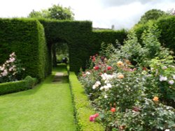 Abbey House Gardens Wallpaper