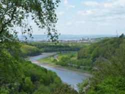 A view of the River Avon from Durdham Downs, Bristol Wallpaper