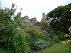 Hidcote Garden Wallpaper