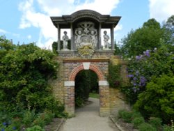 Nymans Garden Wallpaper