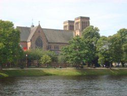 Inverness Cathedral (St Andrew's) Wallpaper