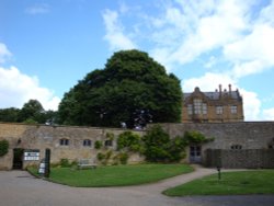 Montacute House June 2009 Wallpaper