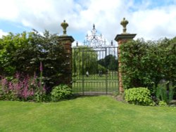 Packwood House 18 June 2011 Wallpaper