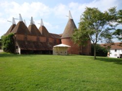 Sissinghurst June 2008 Wallpaper