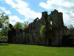 Scotney Castle May 2001 Wallpaper