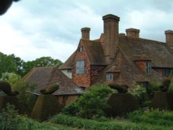 Great Dixter, May 2001 Wallpaper