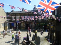 Buskers in Haworth Wallpaper