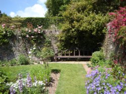 Coleton Fishacre, June 2009 Wallpaper