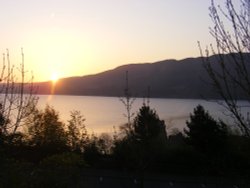 Sunrise over Loch Ness Wallpaper