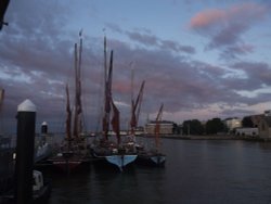 Gravesend Pontoon Wallpaper