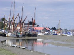 Maldon Riverside Wallpaper