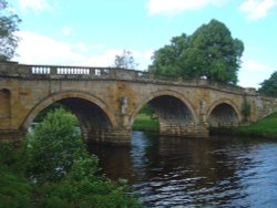 Bridge at Chatsworth Park Wallpaper